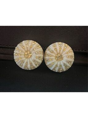 Necklace 2 pair earrings